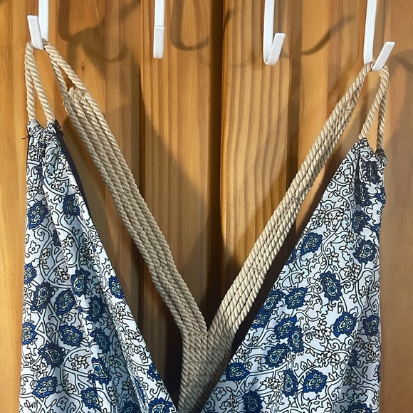 Jumper - Picture 3 of 5